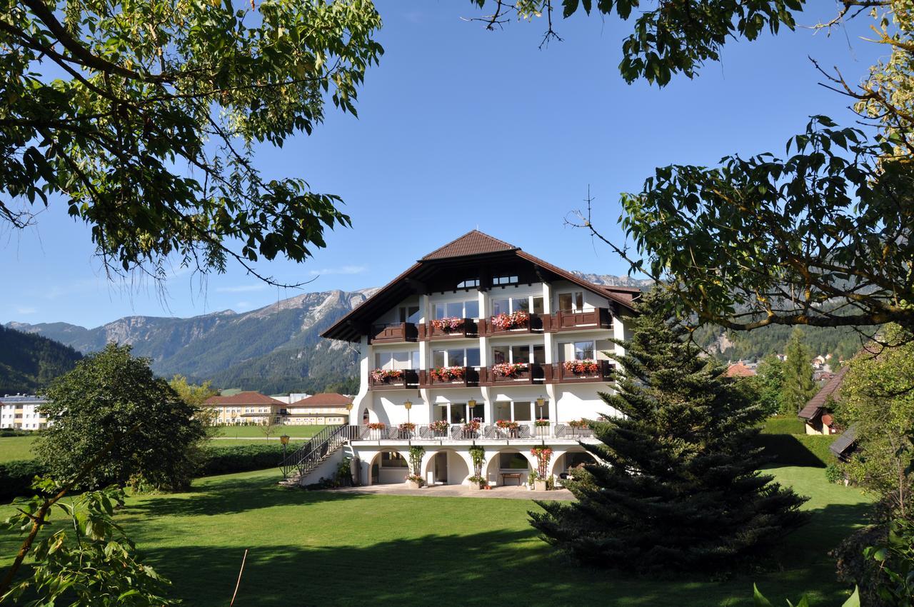 Aparthotel Fuerst Windischgarsten Exterior photo